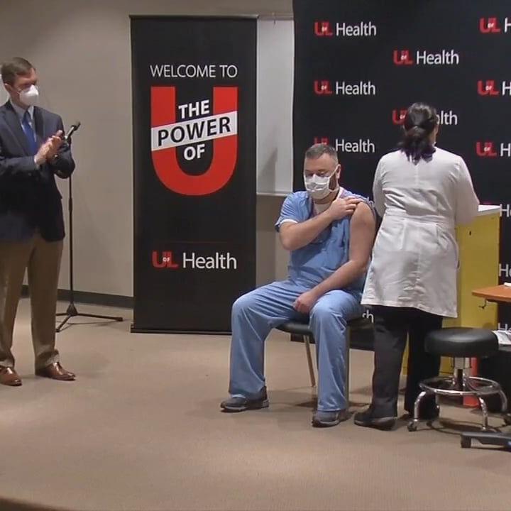 2 years after Louisville's first COVID-19 vaccine dose was given, doctors prepare for winter of increased cases